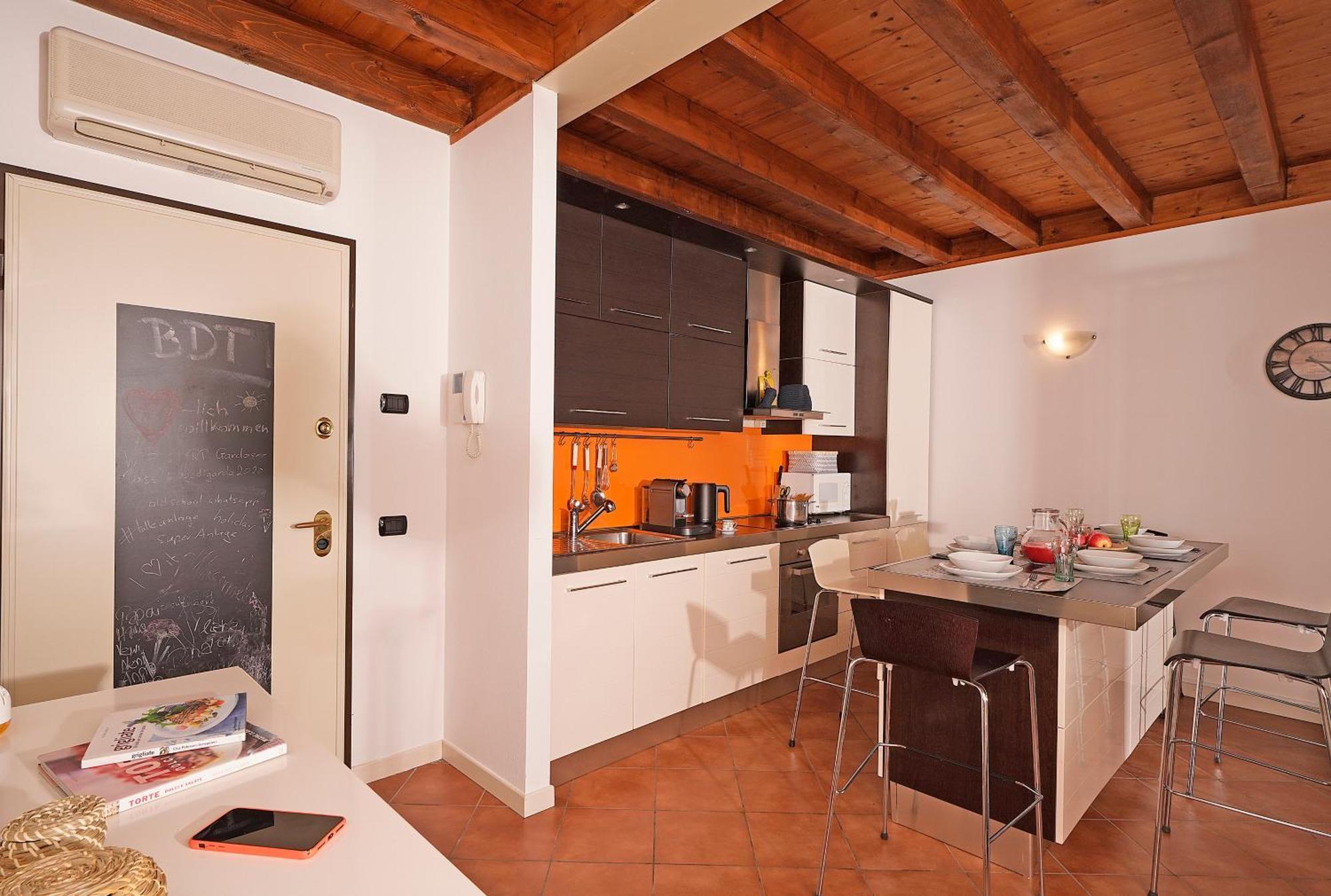 Borgo Del Torchio - Gardagate Apartman Manerba del Garda Kültér fotó