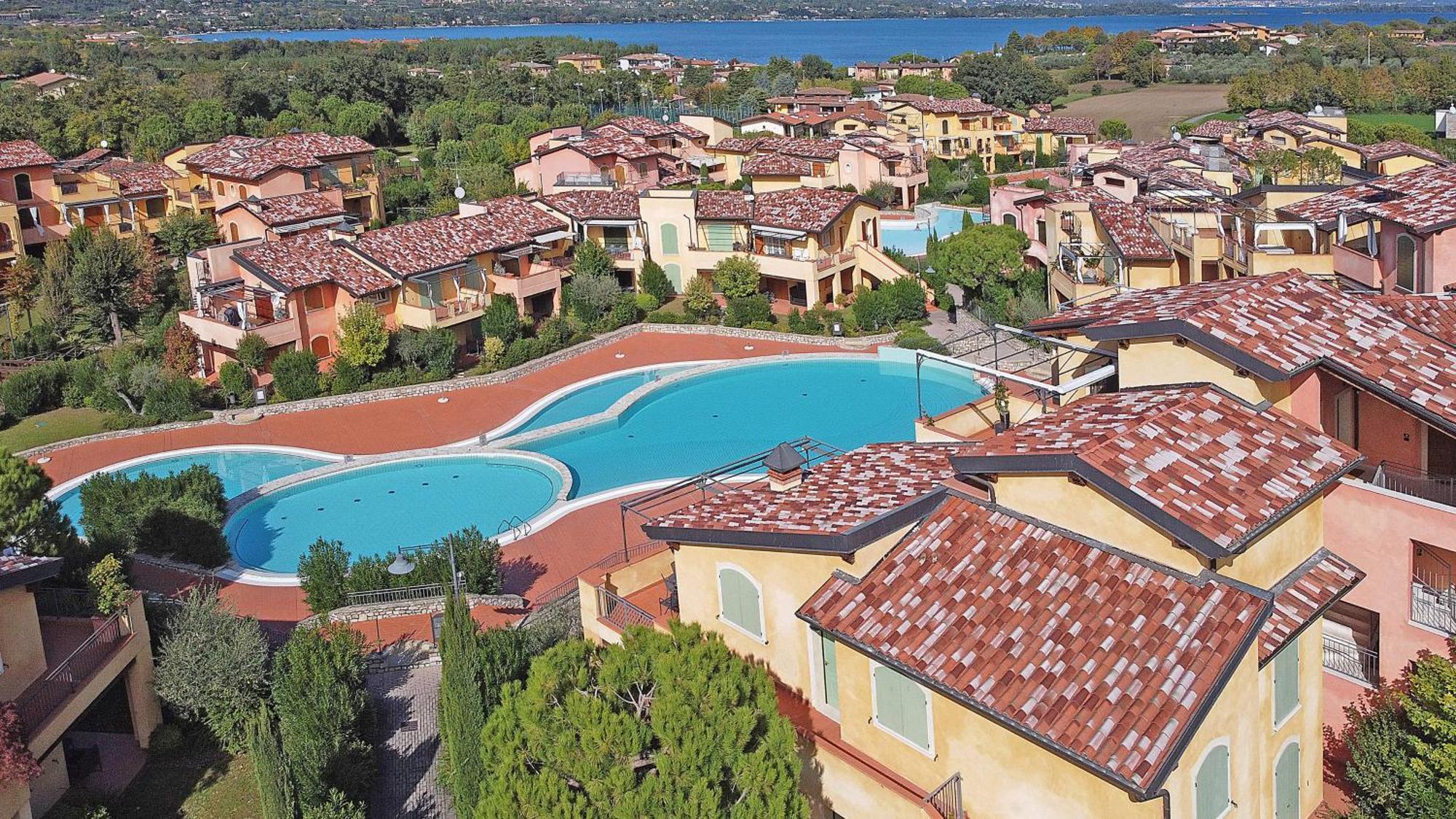 Borgo Del Torchio - Gardagate Apartman Manerba del Garda Kültér fotó