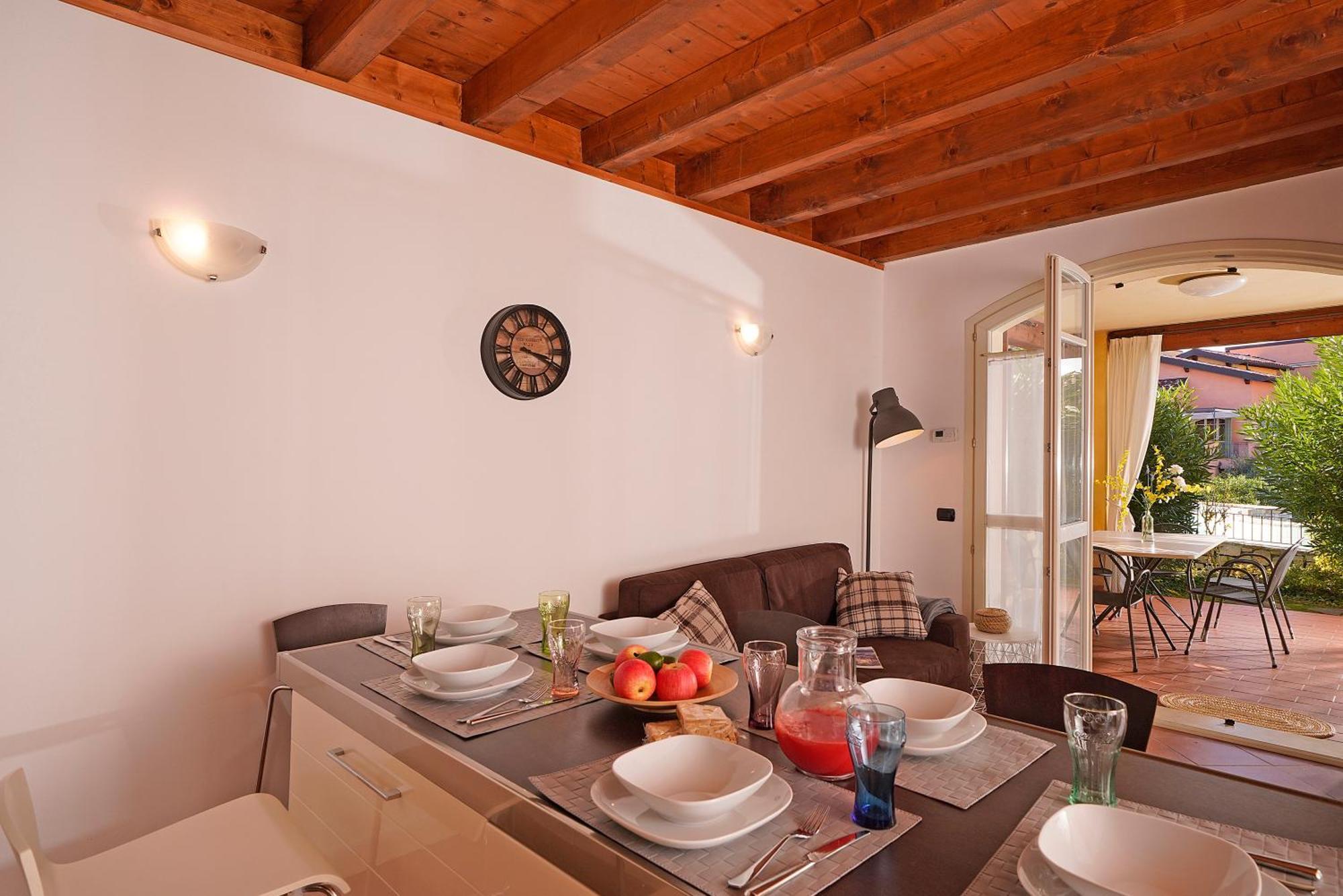 Borgo Del Torchio - Gardagate Apartman Manerba del Garda Kültér fotó