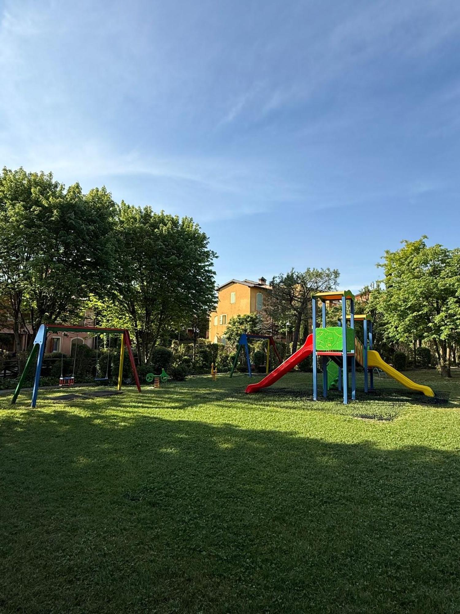Borgo Del Torchio - Gardagate Apartman Manerba del Garda Kültér fotó